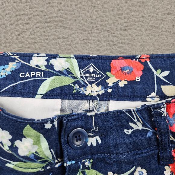 Floral Capri Pants St Johns Bay Size 8 Blue Red Garden Cottage Spring - Picture 2 of 8